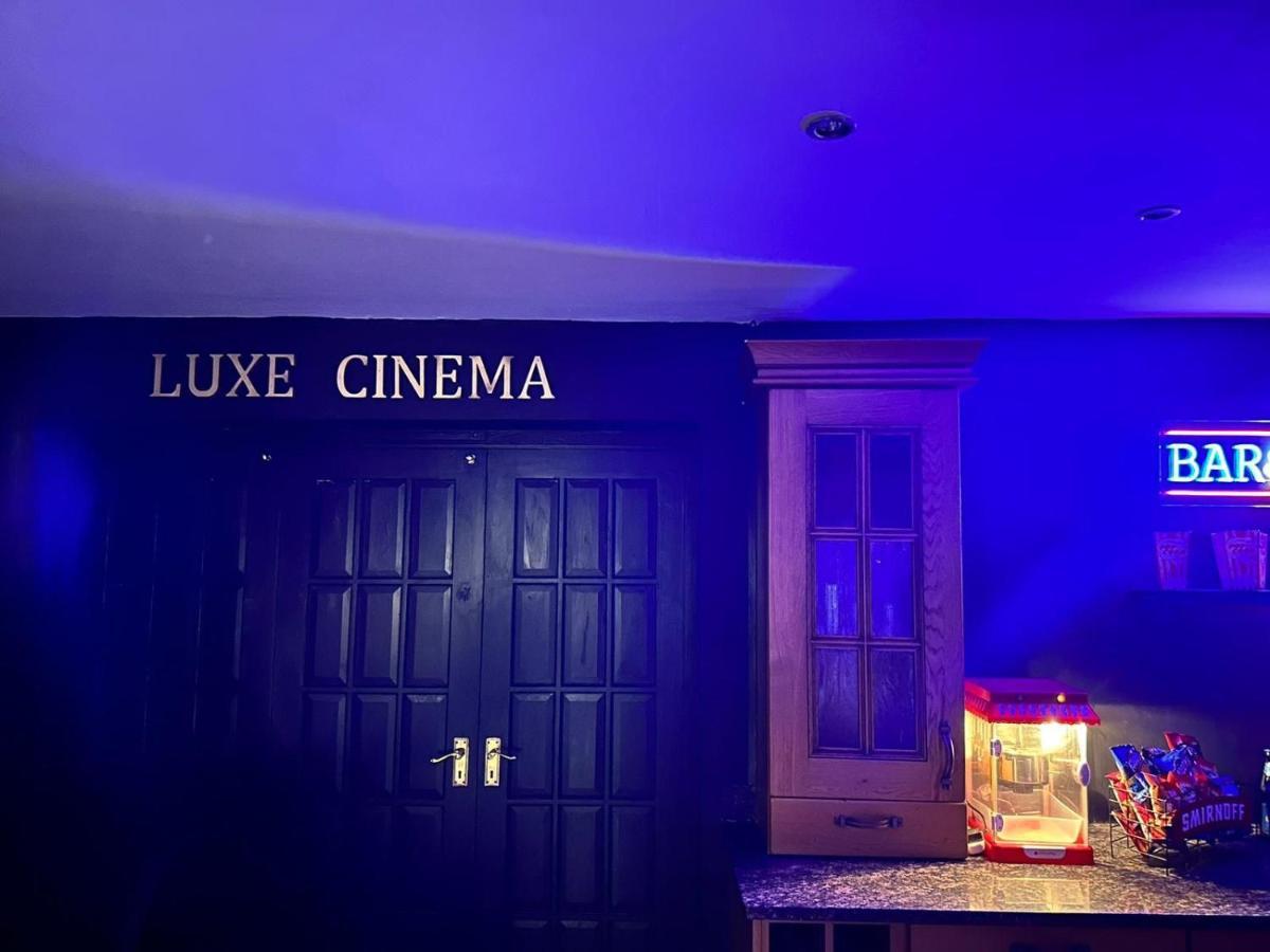 4 Bedroom House, Heathrow Airport, Luxe Inn Colnbrook Ngoại thất bức ảnh