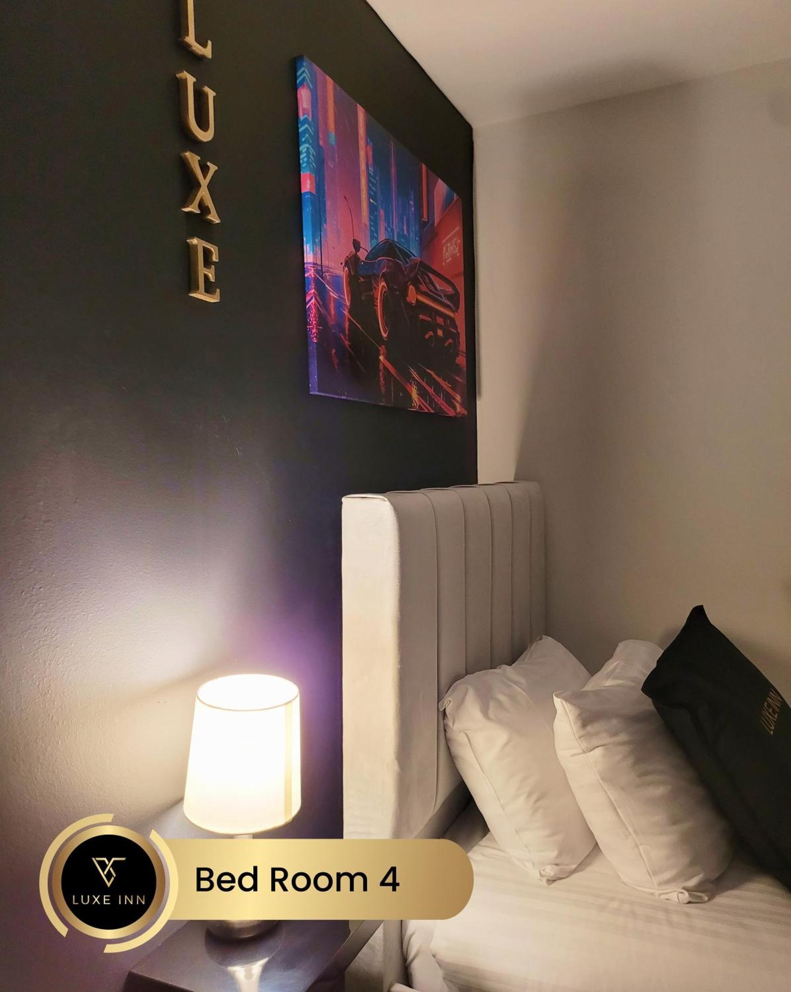 4 Bedroom House, Heathrow Airport, Luxe Inn Colnbrook Ngoại thất bức ảnh
