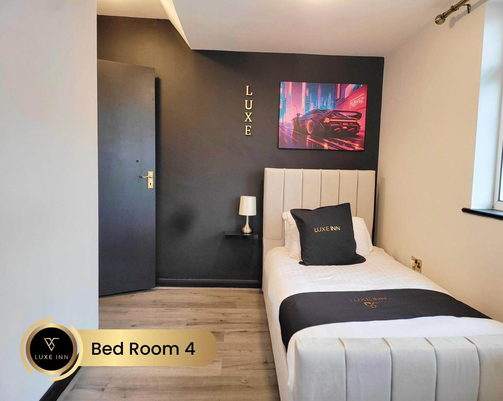 4 Bedroom House, Heathrow Airport, Luxe Inn Colnbrook Ngoại thất bức ảnh