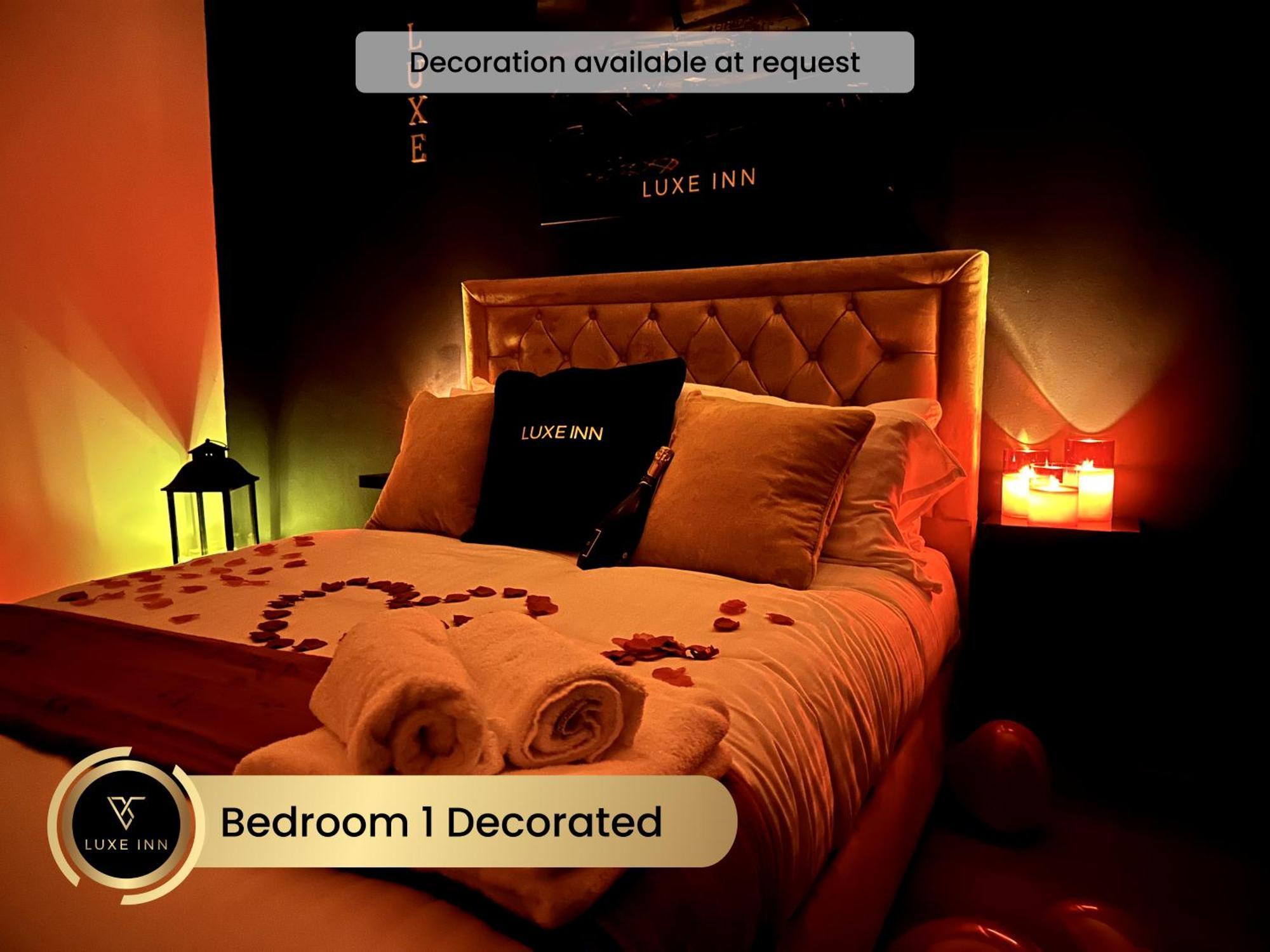 4 Bedroom House, Heathrow Airport, Luxe Inn Colnbrook Ngoại thất bức ảnh