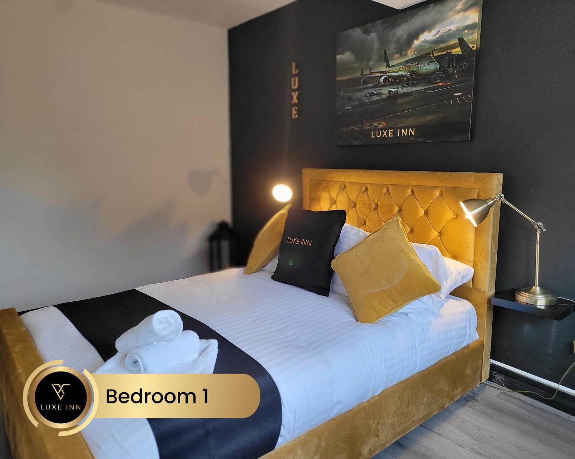 4 Bedroom House, Heathrow Airport, Luxe Inn Colnbrook Ngoại thất bức ảnh