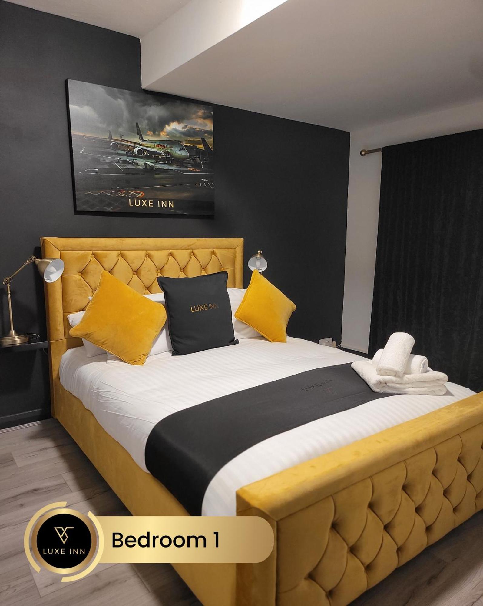4 Bedroom House, Heathrow Airport, Luxe Inn Colnbrook Ngoại thất bức ảnh