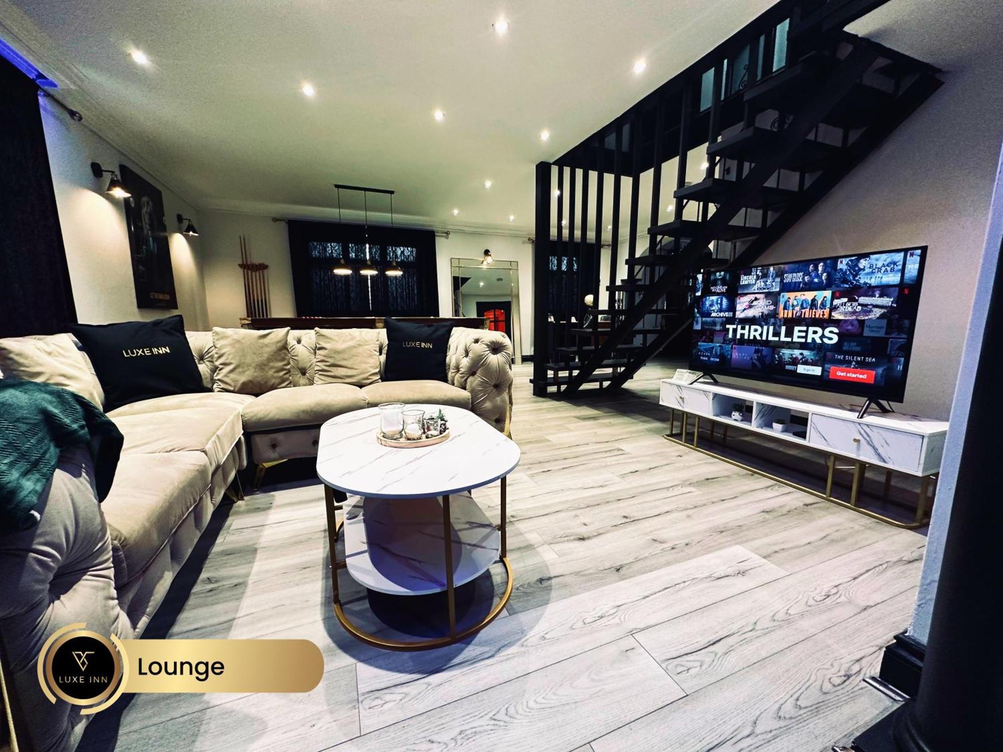 4 Bedroom House, Heathrow Airport, Luxe Inn Colnbrook Ngoại thất bức ảnh