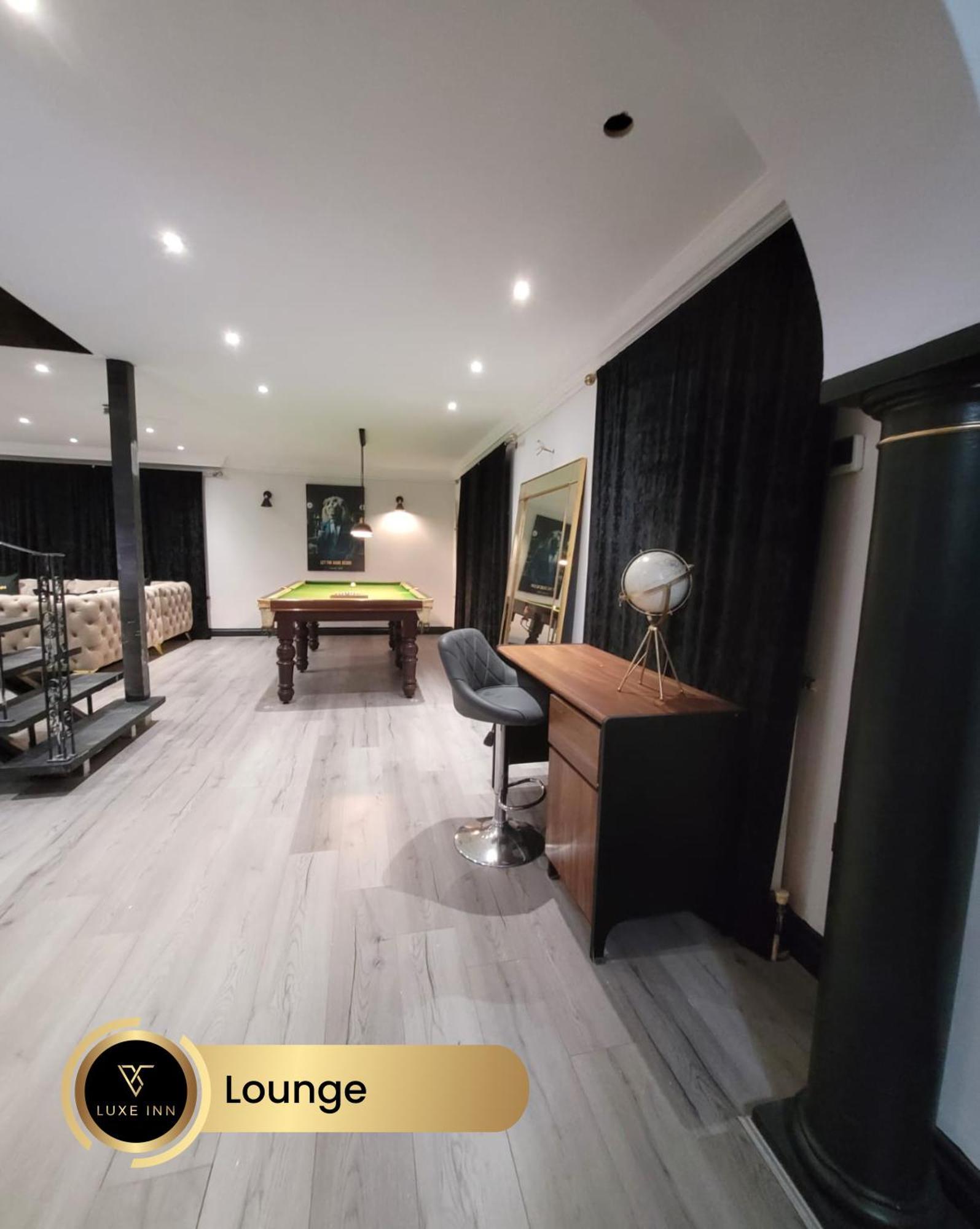 4 Bedroom House, Heathrow Airport, Luxe Inn Colnbrook Ngoại thất bức ảnh