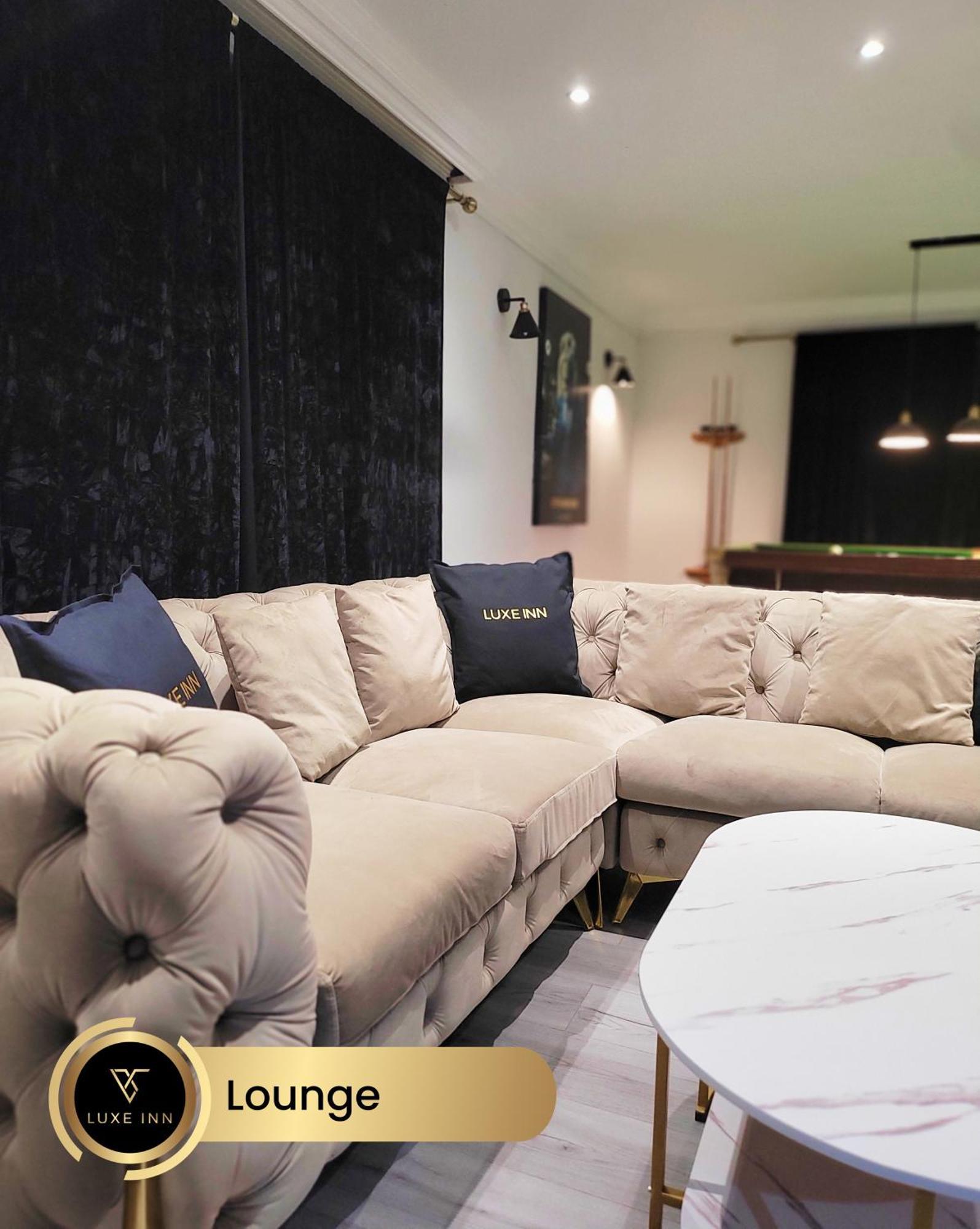 4 Bedroom House, Heathrow Airport, Luxe Inn Colnbrook Ngoại thất bức ảnh